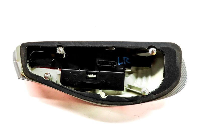 Thumbnail 6: 1997-2002 PORSCHE BOXSTER (986) RIGHT PASSENGER SIDE TAILLIGHT BRAKE LIGHT LAMP