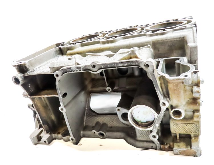 Thumbnail 3: 2000-2002 PORSCHE BOXSTER (986) 2.7L M96.22 RIGHT ENGINE BARE CYLINDER BLOCK