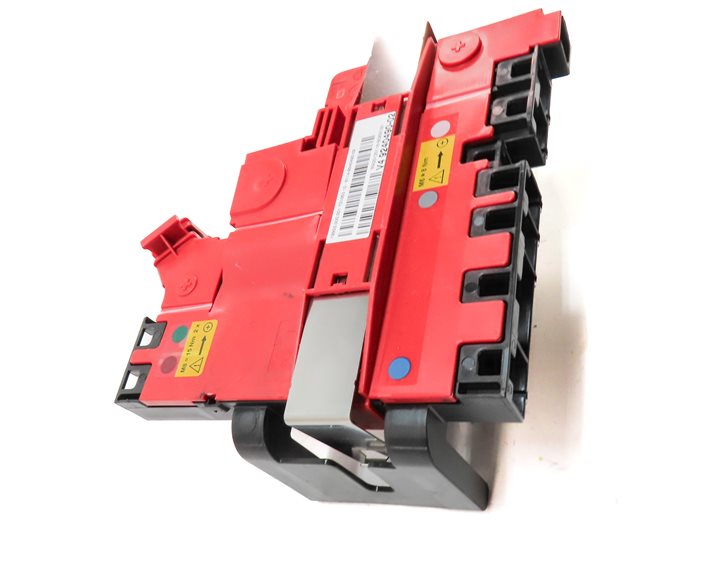 Thumbnail 3: 2012 BMW 528I (F10) 2.0L (N20) ENGINE POSITIVE BATTERY TERMINAL JUNCTION PLATE