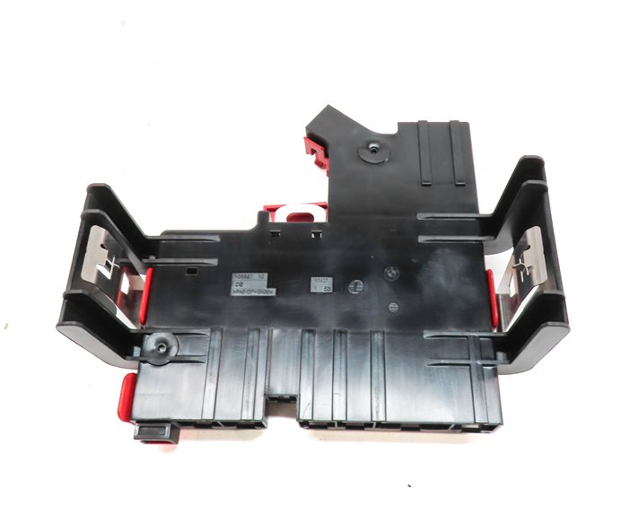 Thumbnail 6: 2012 BMW 528I (F10) 2.0L (N20) ENGINE POSITIVE BATTERY TERMINAL JUNCTION PLATE