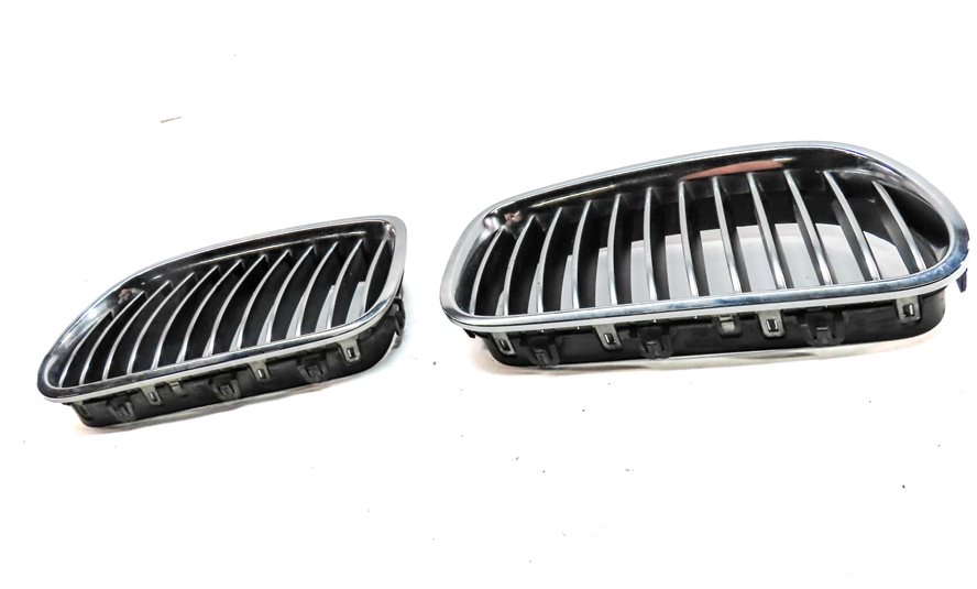Thumbnail 2: 11-13 BMW 528i 535i 550i (F10) FRONT LEFT & RIGHT HOOD VENT GRILLE SET