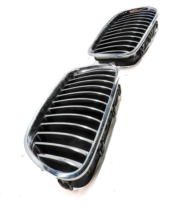 Thumbnail 4: 11-13 BMW 528i 535i 550i (F10) FRONT LEFT & RIGHT HOOD VENT GRILLE SET