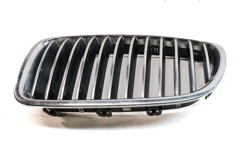 Thumbnail 5: 11-13 BMW 528i 535i 550i (F10) FRONT LEFT & RIGHT HOOD VENT GRILLE SET