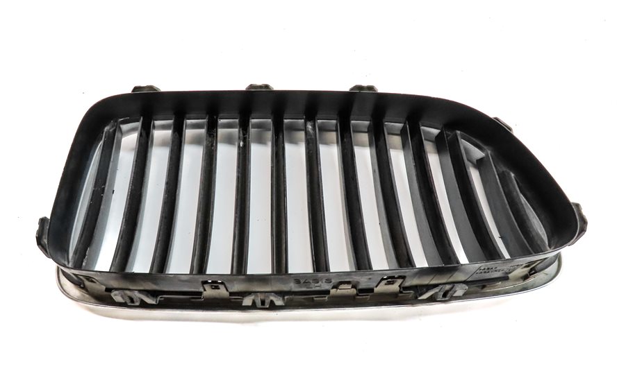 Thumbnail 6: 11-13 BMW 528i 535i 550i (F10) FRONT LEFT & RIGHT HOOD VENT GRILLE SET
