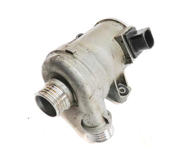 12-18 BMW 328i 428i 528i X3 X5 Z4 (F30 F31 F32 F10 E84 F15 F25) 2.0L WATER PUMP