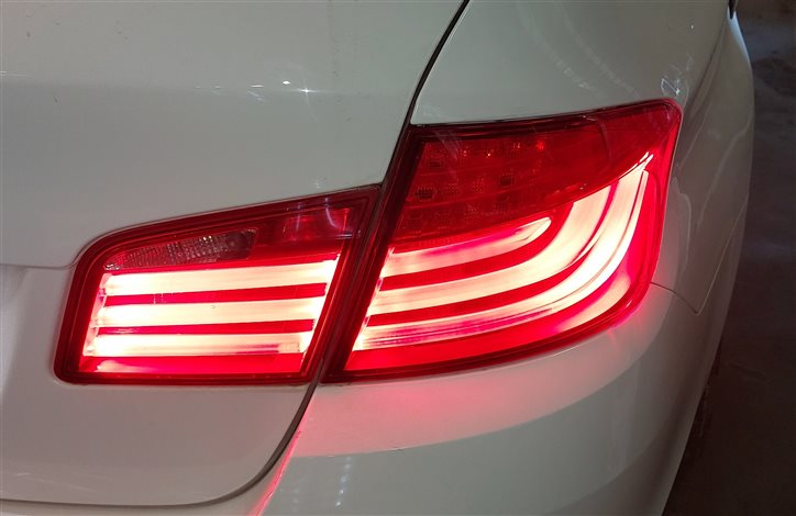 Thumbnail 2: 11-13 BMW 528i 535i 550i M5 (F10) RIGHT REAR INNER TRUNK TAILLIGHT LIGHT LAMP