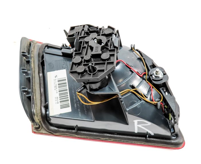 Thumbnail 6: 11-13 BMW 528i 535i 550i M5 (F10) RIGHT REAR INNER TRUNK TAILLIGHT LIGHT LAMP