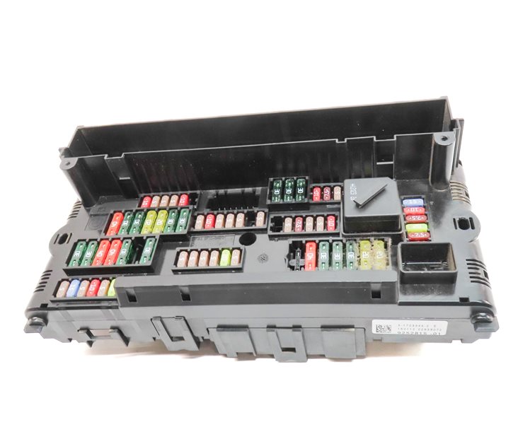 Thumbnail 2: 2012 BMW 528I (F10) 2.0L (N20) ENGINE FRONT POWER DISTRIBUTION FUSE RELAY BOX