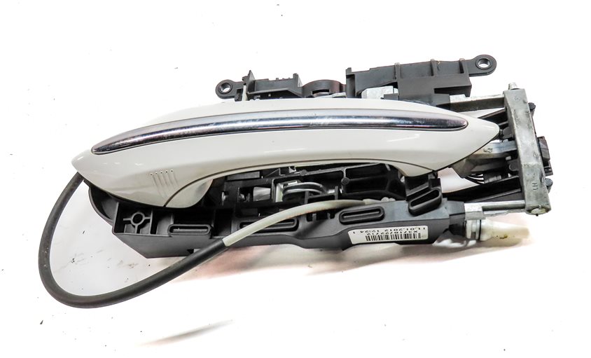 Thumbnail 2: 2009-2018 BMW 5 7 SERIES (F01 F02 F10) REAR LEFT COMFORT DOOR HANDLE (White)