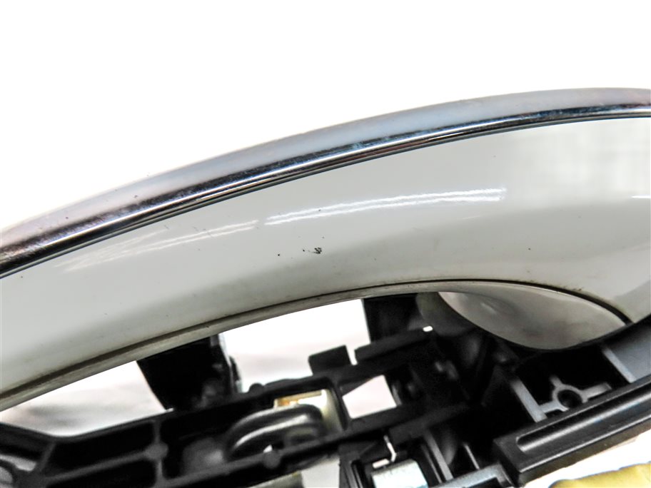 Thumbnail 6: 2009-2018 BMW 5 7 SERIES (F01 F02 F10) REAR LEFT COMFORT DOOR HANDLE (White)