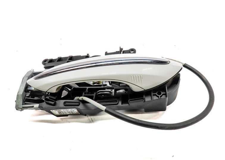 Thumbnail 2: 2009-2018 BMW 5 7 SERIES (F01 F02 F10) FRONT RIGHT COMFORT DOOR HANDLE (White)