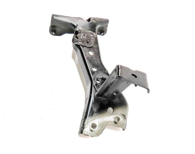 Thumbnail 3: 2016. AUDI A3 (8V) FRONT RIGHT PASSENGER FENDER MOUNT SUPPORT BRACKET