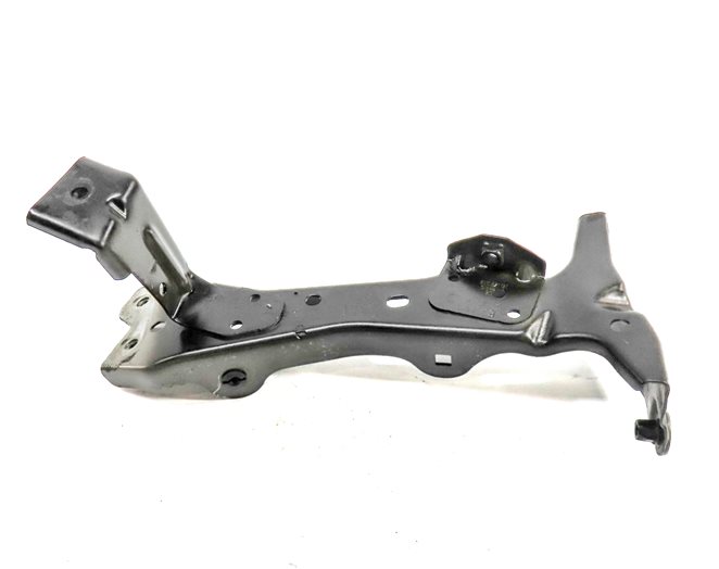Thumbnail 5: 2016. AUDI A3 (8V) FRONT RIGHT PASSENGER FENDER MOUNT SUPPORT BRACKET