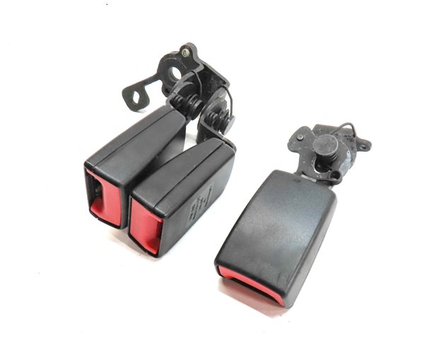 2016. AUDI A3 (8V) REAR LEFT CENTER RIGHT SEAT SEATBELT BUCKLE RECEIVER SET/3