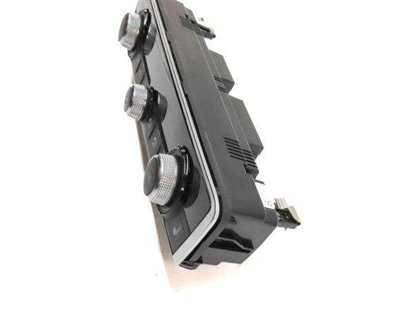 Thumbnail 4: 2015-2018 AUDI A3 S3 (8V) FRONT DUAL ZONE HEATER A/C TEMPERATURE CONTROL PANEL
