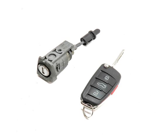2016. AUDI A3 (8V) FRONT LEFT DRIVER DOOR HANDLE LOCK CYLINDER w/ KEY FOB