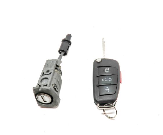 Thumbnail 2: 2016. AUDI A3 (8V) FRONT LEFT DRIVER DOOR HANDLE LOCK CYLINDER w/ KEY FOB