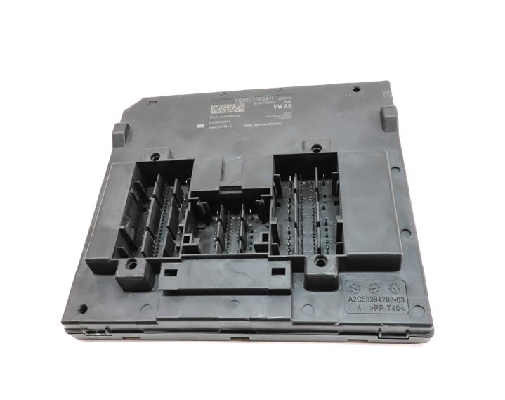 Thumbnail 2: 2016. AUDI A3 (8V) 1.8L (CNSB) ENGINE BODY CONTROL MODULE BCM