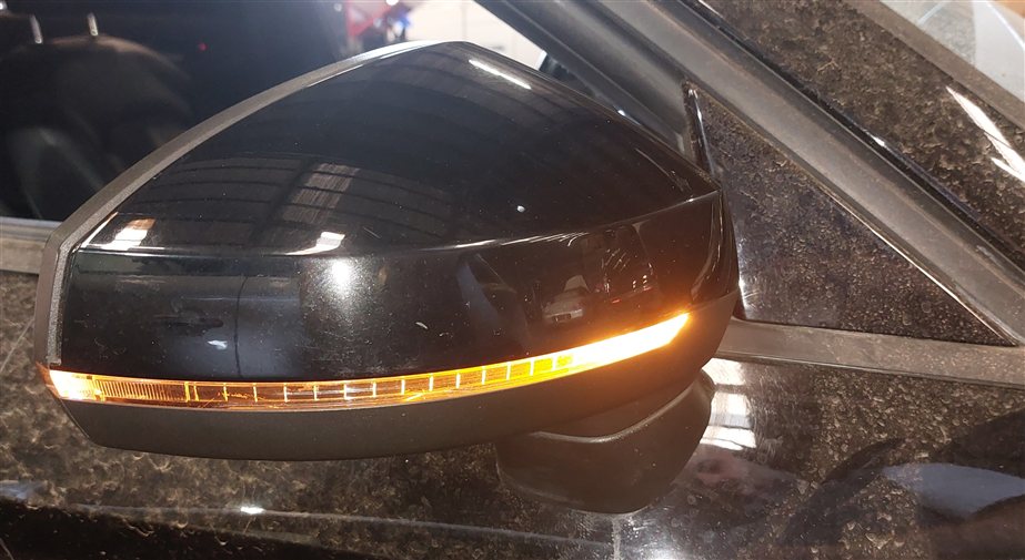 Thumbnail 2: 15-18 AUDI A3 S3 (8V) RIGHT PASSENGER MANUAL FOLD HEATED DOOR MIRROR (Black)