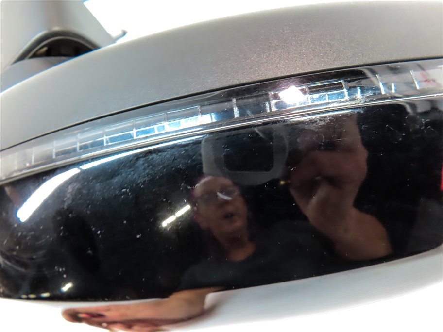 Thumbnail 9: 15-18 AUDI A3 S3 (8V) RIGHT PASSENGER MANUAL FOLD HEATED DOOR MIRROR (Black)
