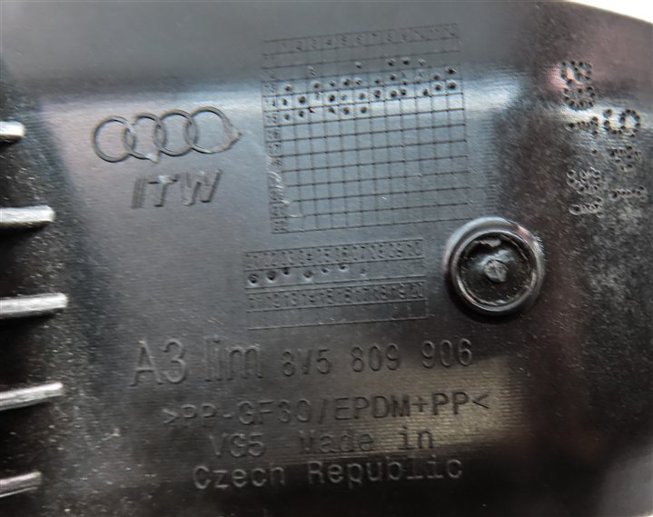 Thumbnail 9: 15-18 AUDI A3 S3 8V FUEL TANK FILLER GAS TANK DOOR FLAP COVER w/HOUSING (Black)
