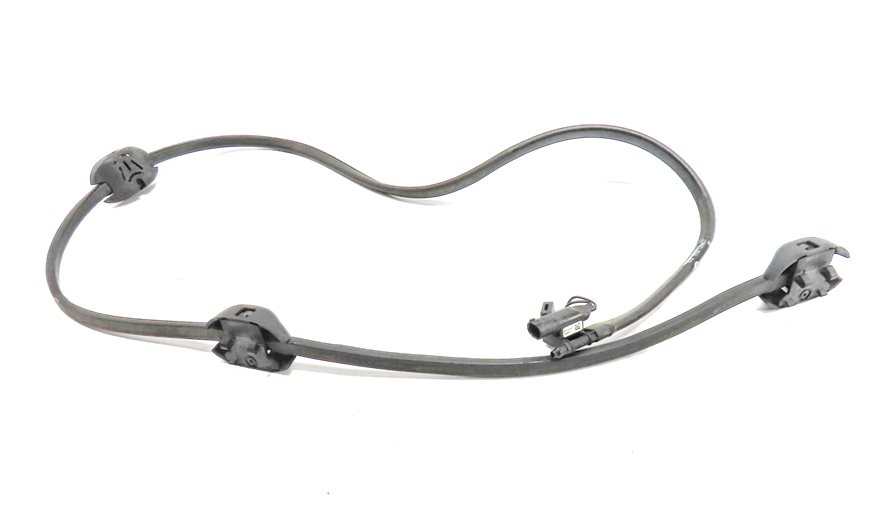 Thumbnail 2: 2019 BMW X3 (G01) FRONT WINDSHIELD WIPER WASHER SQUIRTER NOZZLES w/ LINES