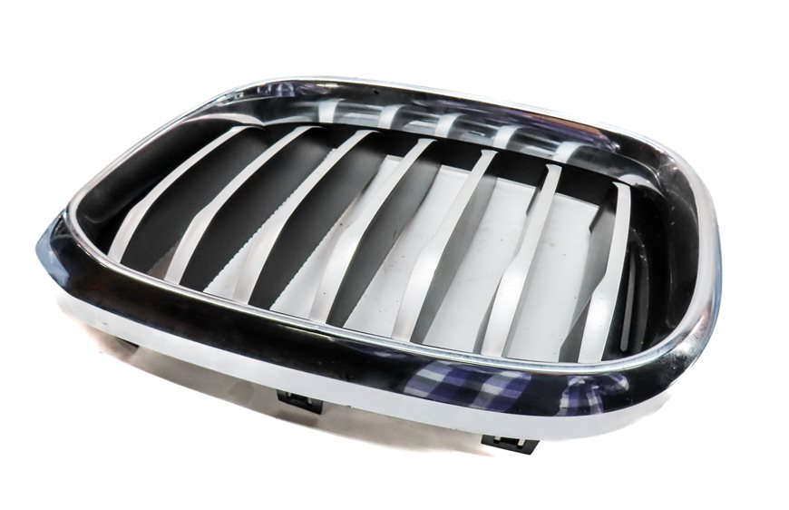 Thumbnail 2: 18-19 BMW X3 (G01) FRONT LEFT UPPER BUMPER HOOD GRILLE VENT TRIM CHROME & SILVER