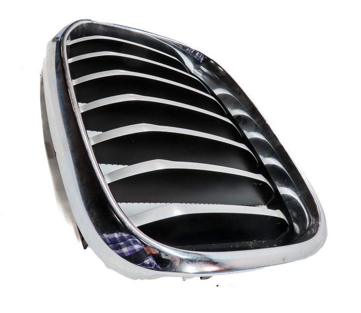 Thumbnail 4: 18-19 BMW X3 (G01) FRONT LEFT UPPER BUMPER HOOD GRILLE VENT TRIM CHROME & SILVER