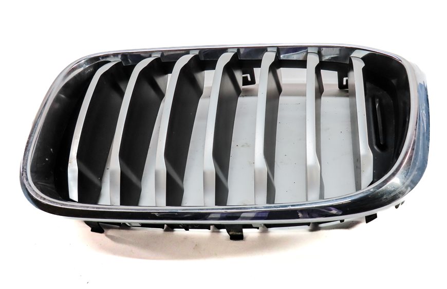 Thumbnail 5: 18-19 BMW X3 (G01) FRONT LEFT UPPER BUMPER HOOD GRILLE VENT TRIM CHROME & SILVER