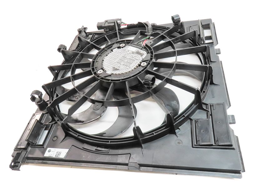 Thumbnail 6: 18-23 BMW X3 X4 (G01 G02) 2.0L 600w FRONT RADIATOR COOLING FAN MOTOR w/ SHROUD
