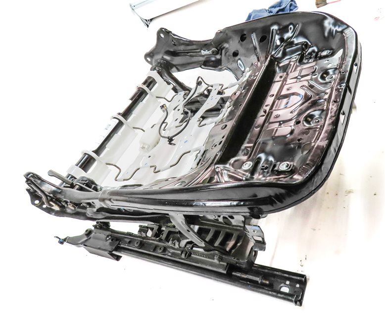 Thumbnail 4: 2018-2024 BMW X3 X4 (G01 G02) FRONT RIGHT PASSENGER SPORT SEAT TRACK w/ MOTORS