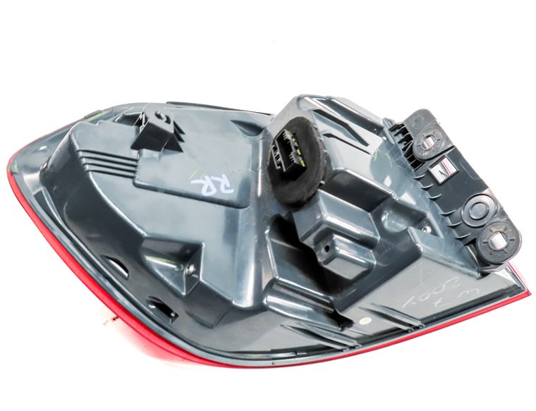 Thumbnail 6: 18-21 BMW X3 G01 REAR RIGHT OUTER TAILLIGHT BRAKE LIGHT LAMP (OPT 54A ADAPTIVE)