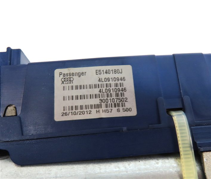 Thumbnail 6: 2011 AUDI Q7 (4L) RIGHT PASSENGER SIDE REAR TRUNK LIFT LIFTGATE ASSIST MOTOR