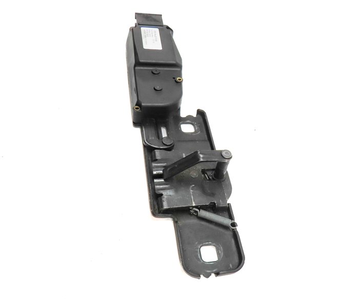 Thumbnail 3: 2013 AUDI Q7 (4L) REAR CARGO LIFTGATE HATCH LID LOCK LATCH STRIKER PLATE