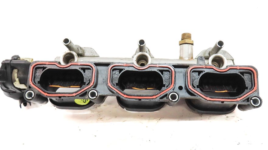 Thumbnail 6: 12-17 AUDI A6 A7 Q5 S5 SQ5 (C7 4G8 B8 8T 8R) RIGHT INTAKE MANIFOLD DIFFUSER RAIL