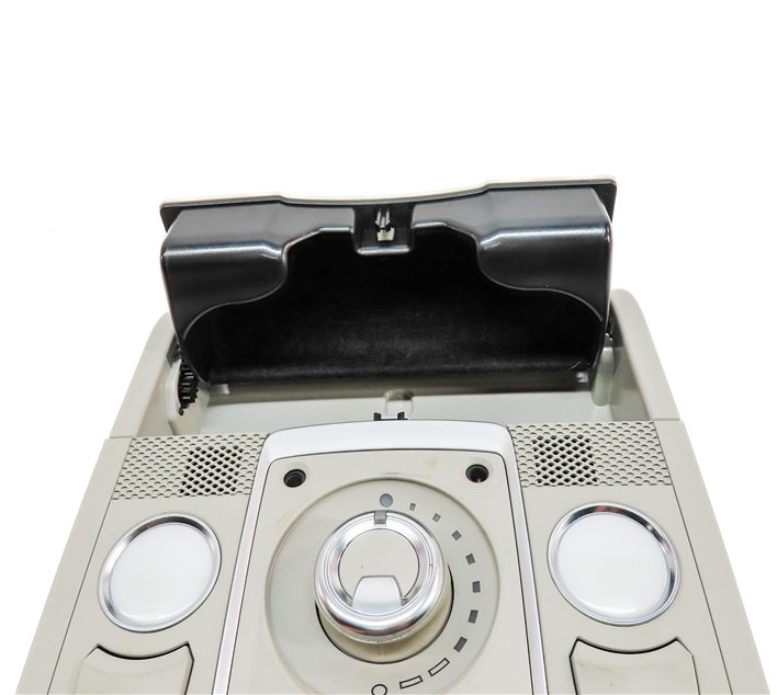 Thumbnail 7: 2013 AUDI Q7 (4L) FRONT OVERHEAD DOME LIGHT LAMP w/ SUNROOF SWITCH (Gray)