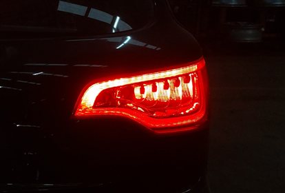 Thumbnail 2: 2010-2015 AUDI Q7 (4L) REAR RIGHT PASSENGER TAILLIGHT BRAKE LIGHT LAMP (LED)