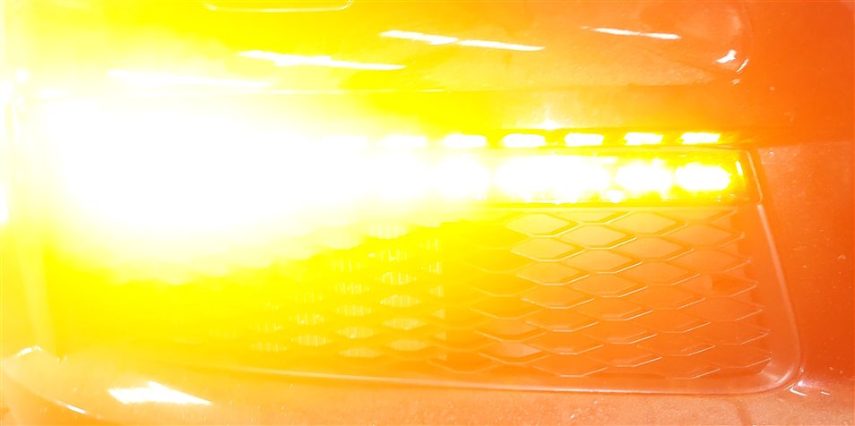 Thumbnail 2: 2010-2015 AUDI Q7 (4L) FRONT RIGHT PASSENGER TURN SIGNAL MARKER LIGHT LAMP (LED)