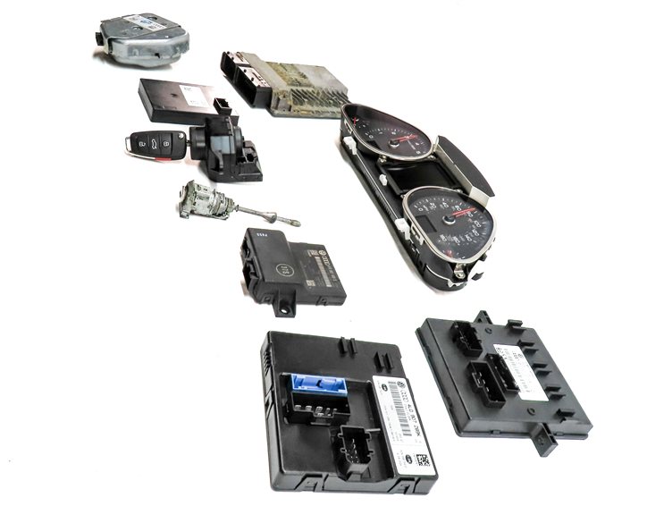 Thumbnail 4: 13-15 AUDI Q7 4L 3.0L SUPER (CTWA) SPEEDOMETER IMMOBILIZER CONTROL MODULE SET/10