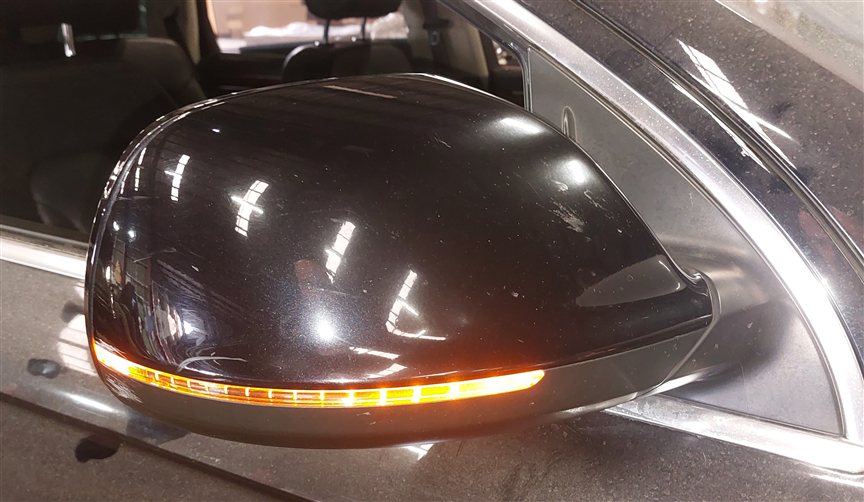 Thumbnail 2: 2013-2015 AUDI Q7 (4L) RIGHT PASSENGER P-FOLD BLIND SPOT DOOR MIRROR (Black)