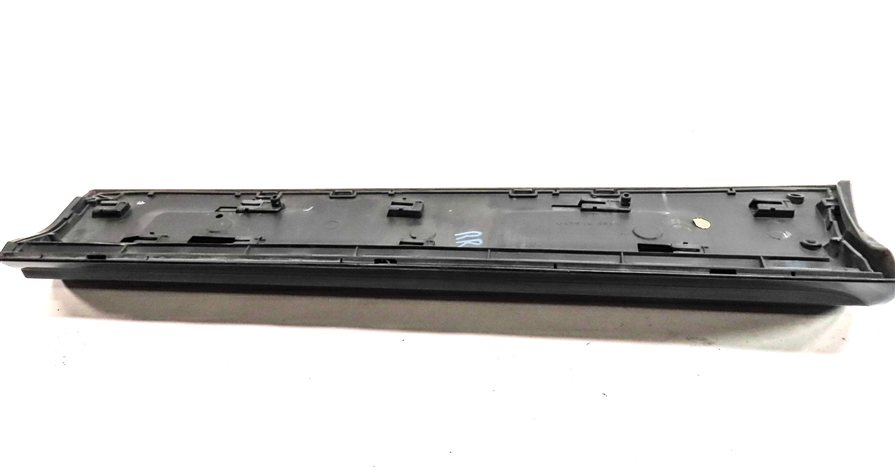 Thumbnail 7: 2010-2015 AUDI Q7 REAR RIGHT LOWER DOOR TRIM MOULDING (w/out SLINE) (Black)