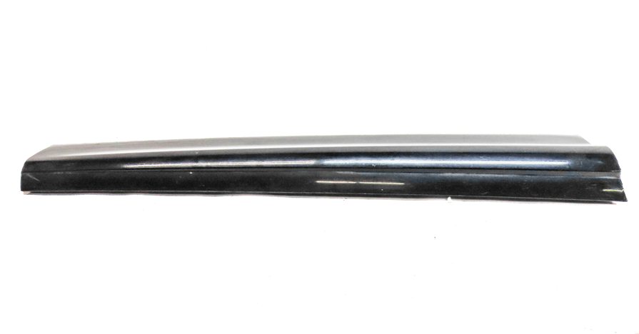 Thumbnail 2: 10-15 AUDI Q7 FRONT LEFT DRIVER LOWER DOOR TRIM MOULDING (w/out SLINE) (Black)