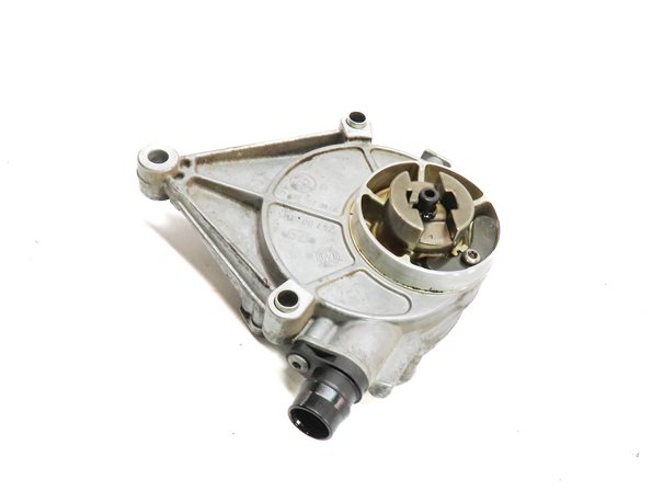 13-18 BMW 2 3 4 5 X1 X3 X4 X5 Z4 (F10 F22 F25 F30 F32) 2.0L TURBO VACUUM PUMP
