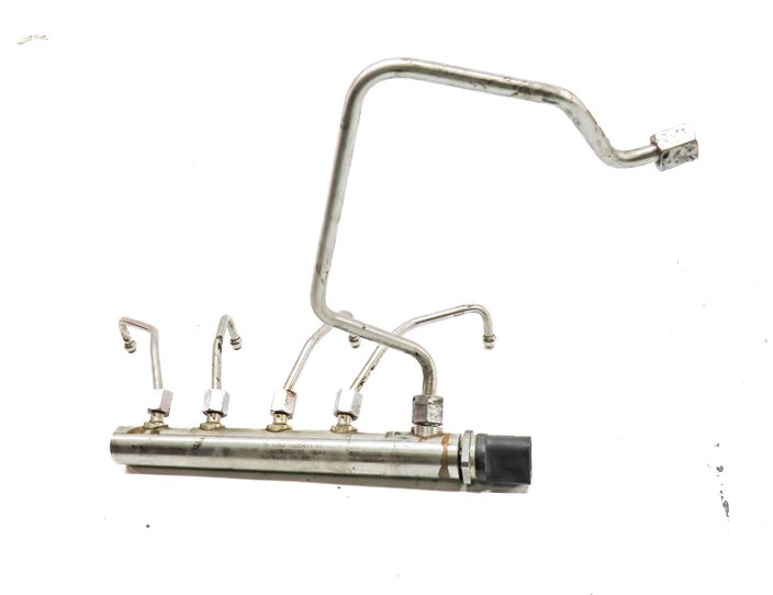 Thumbnail 5: 2015 BMW 428I (F32) 2.0L (N26) ENGINE MOTOR FUEL INJECTOR RAIL w/ LINES
