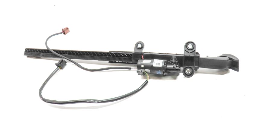 Thumbnail 2: 2015 BMW 428I (F32) FRONT RIGHT PASSENGER SEATBELT HANDOVER ARM w/ MOTOR