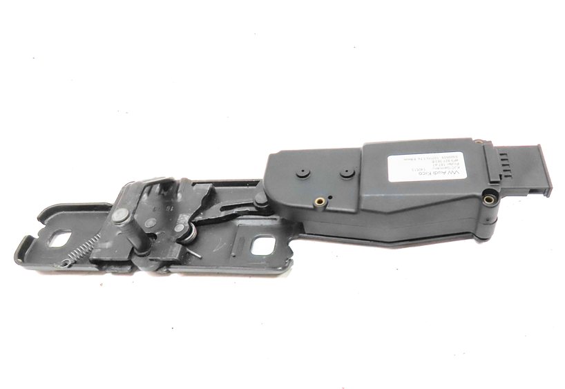 Thumbnail 4: 2013 AUDI Q5 (B8 8R) REAR TRUNK LIFTGATE HATCH LID LOWER LATCH STRIKER PLATE