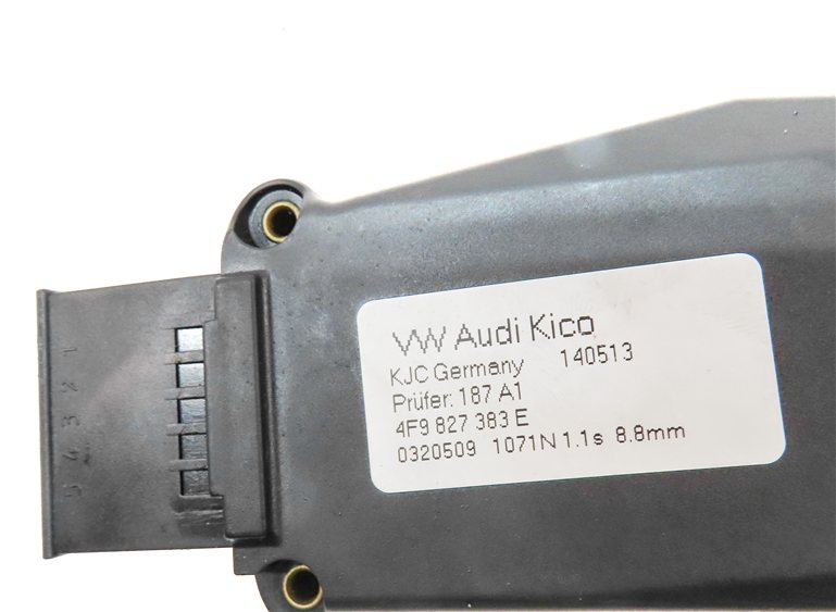 Thumbnail 6: 2013 AUDI Q5 (B8 8R) REAR TRUNK LIFTGATE HATCH LID LOWER LATCH STRIKER PLATE