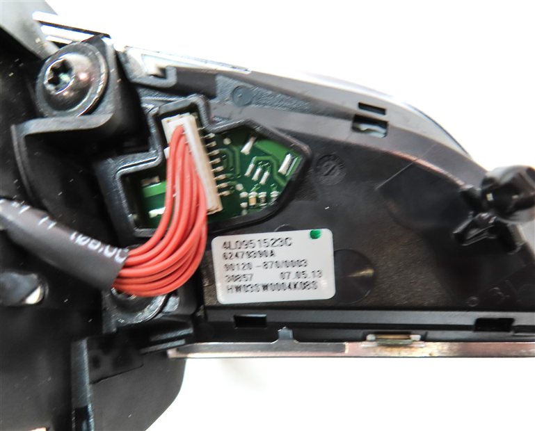 Thumbnail 8: 13 AUDI Q5 (B8 8R) DRIVER STEERING WHEEL MEDIA PHONE OPTION SELECT SWITCH SET/2