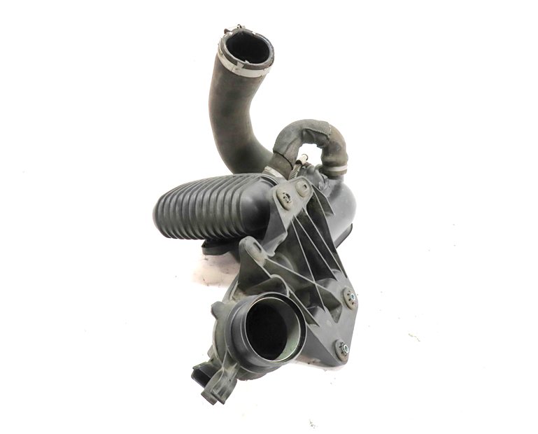 Thumbnail 2: 2013 AUDI Q5 (B8 8R) 2.0L (CPMA) ENGINE INTERCOOLER PRESSURE PIPE DAMPER BOX