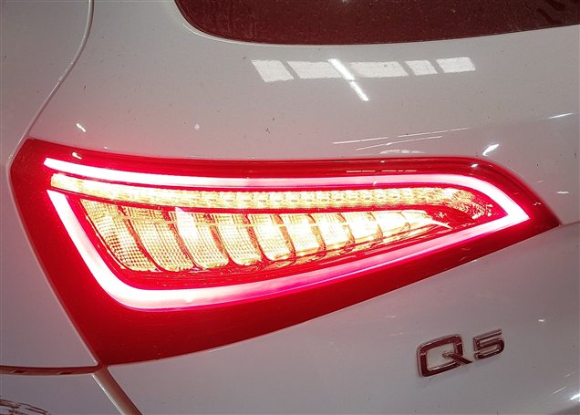 Thumbnail 2: 2013-2017 AUDI Q5 SQ5 (B8 8R) REAR LEFT DRIVER TAILLIGHT BRAKE LIGHT LAMP (LED)